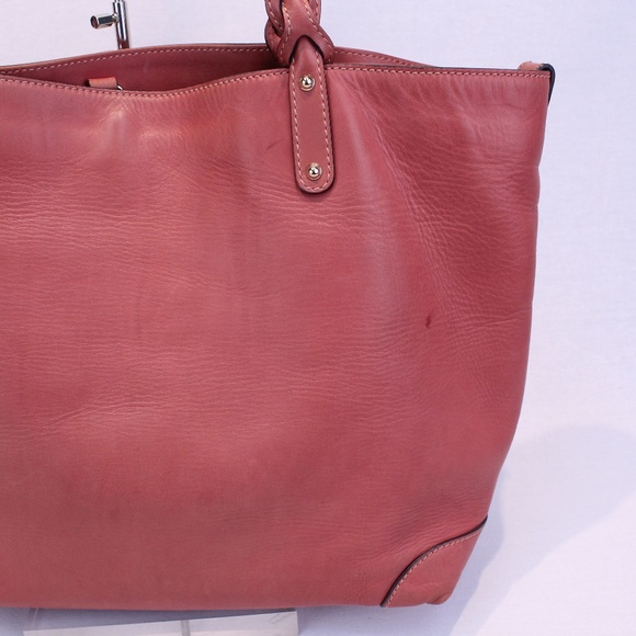 *SOLD* Gucci Leather Craft Tote with Pouch - Picture 5 of 8